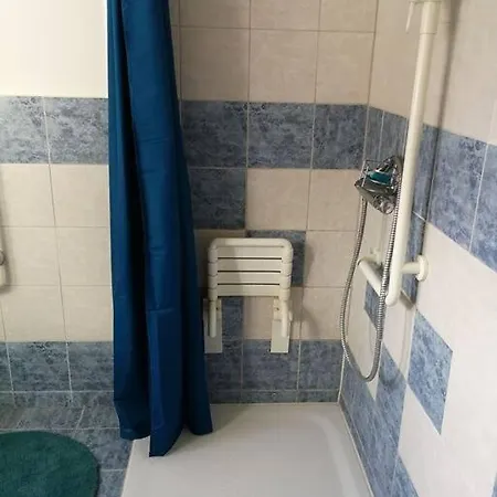 Am Nibelungensteig Unter Der Burg Lindenfels