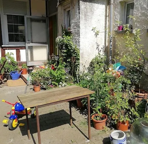 Am Nibelungensteig Unter Der Burg *