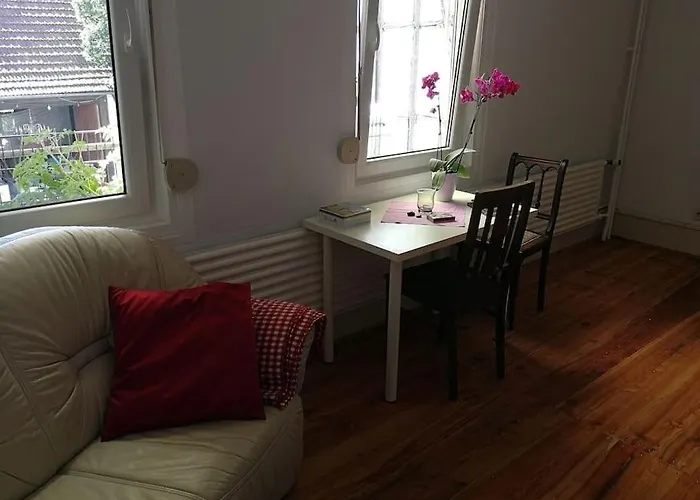 Am Nibelungensteig Unter Der Burg *